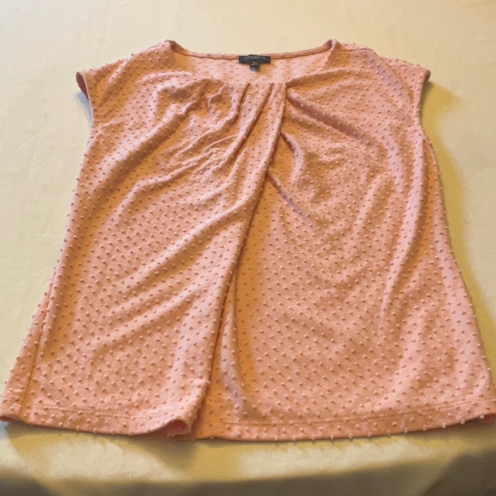 Women’s sleeveless knit top